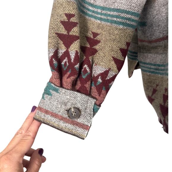 La Miel Southwest Aztec Print Button Front Shacket Size S - Picture 9 of 14